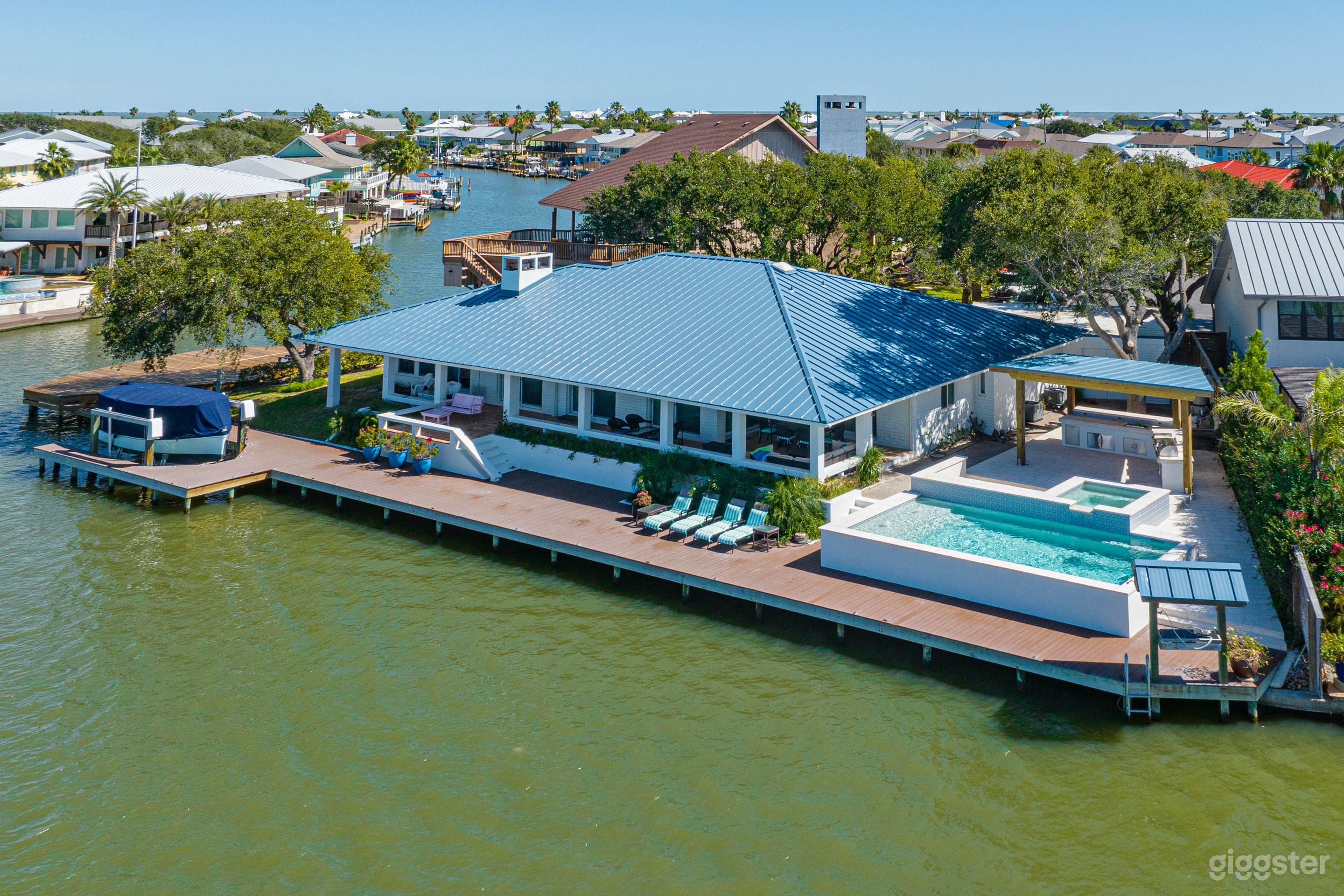 One-of-a-kind Waterfront Home in Rockport, TX Photo 4