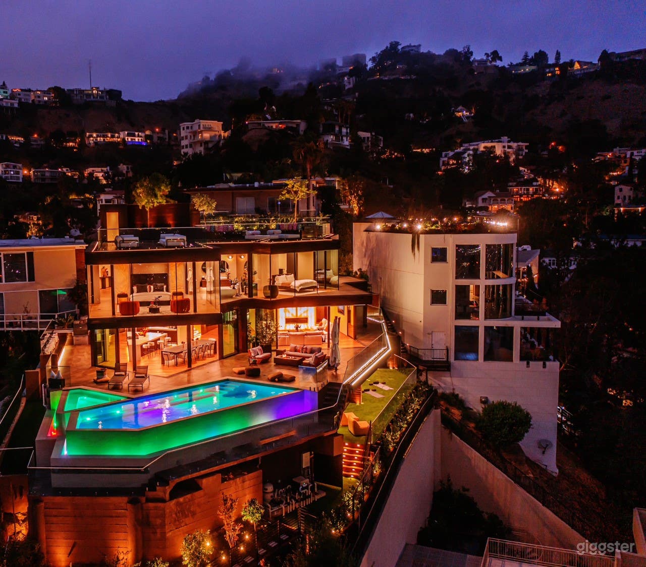 New construction in Hollywood Hills with best view Photo 4