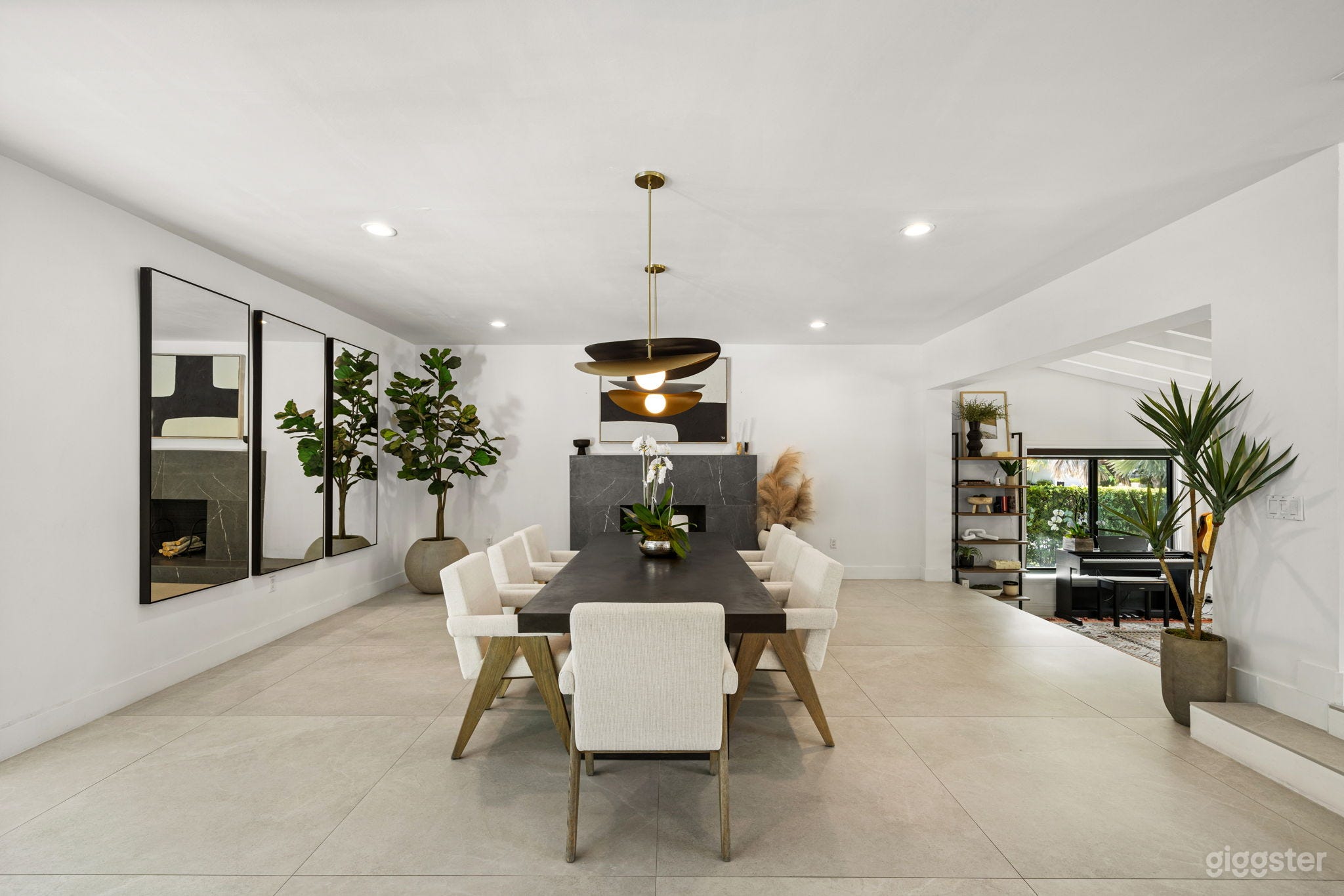 Mid Century Modern Coconut Grove Home  Photo 2