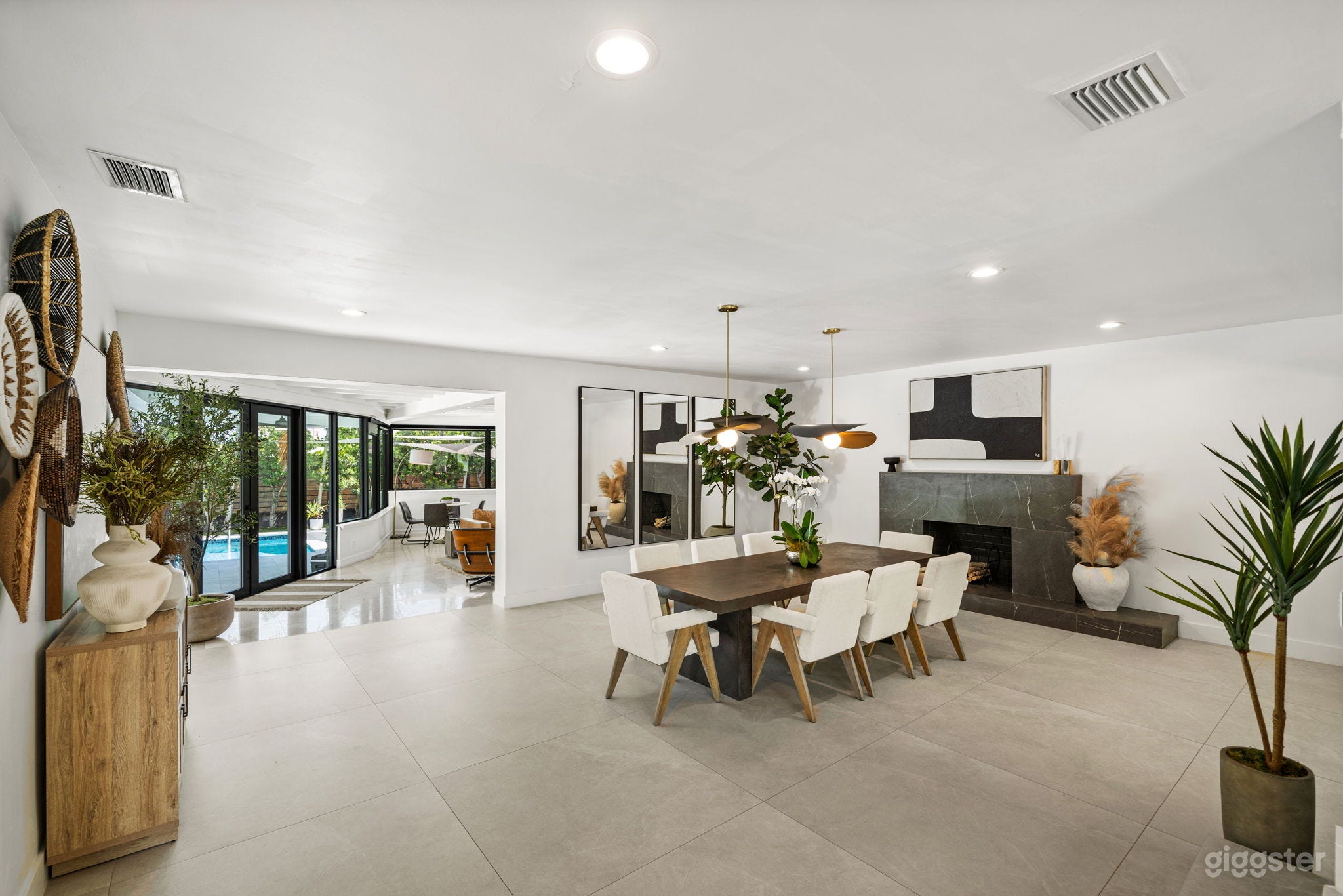 Mid Century Modern Coconut Grove Home  Photo 1