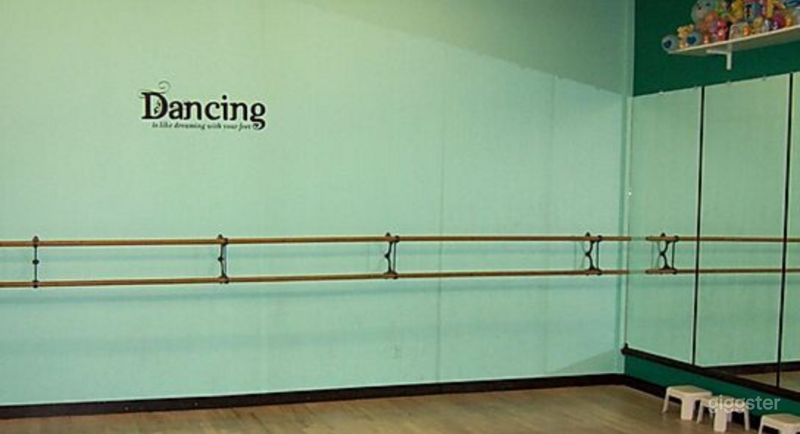 Dazzling Dance Studio 2 with Floating Wood Floors, Barres &amp; Mirrors Photo 2