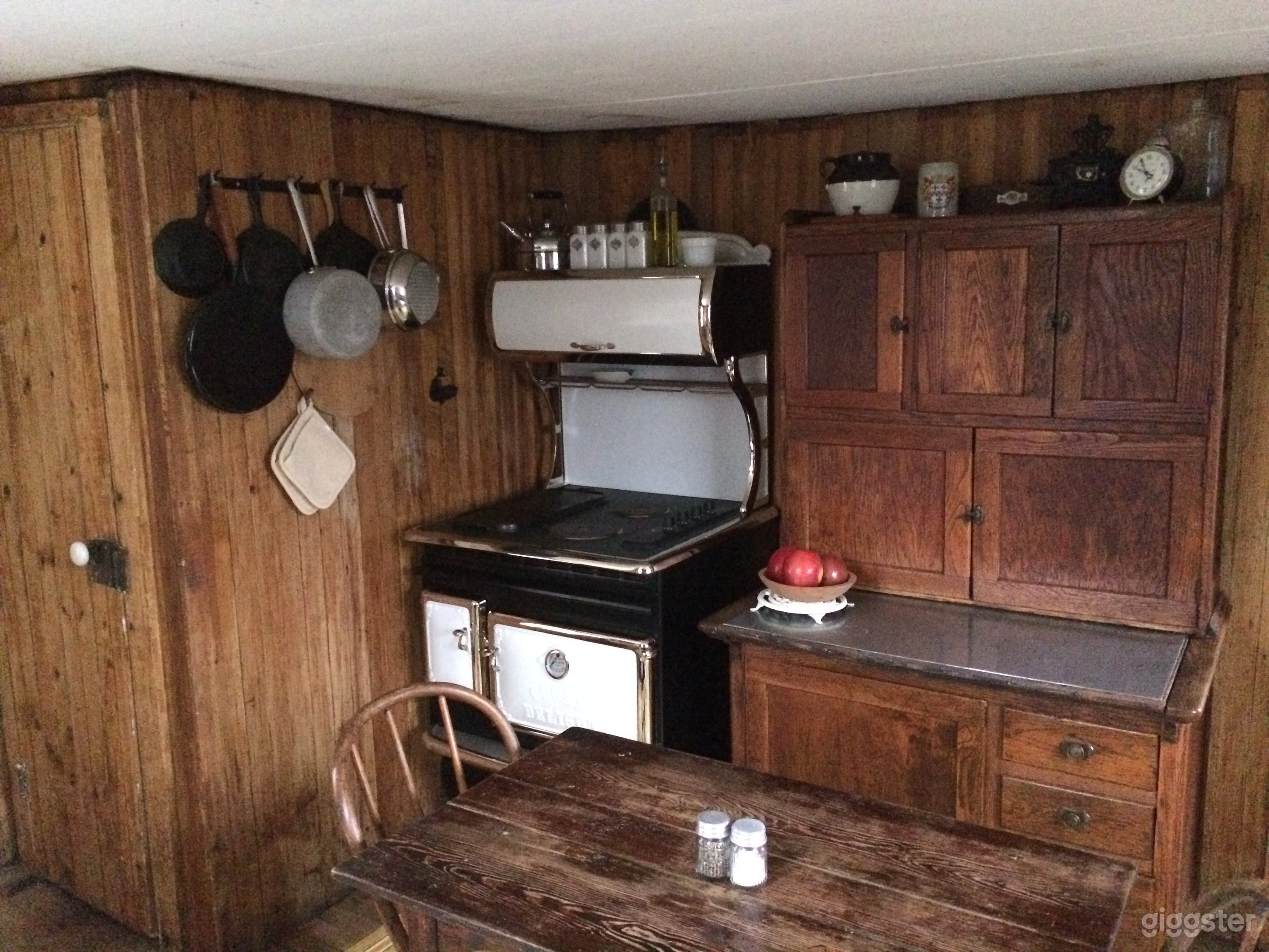 1910 Kitchen