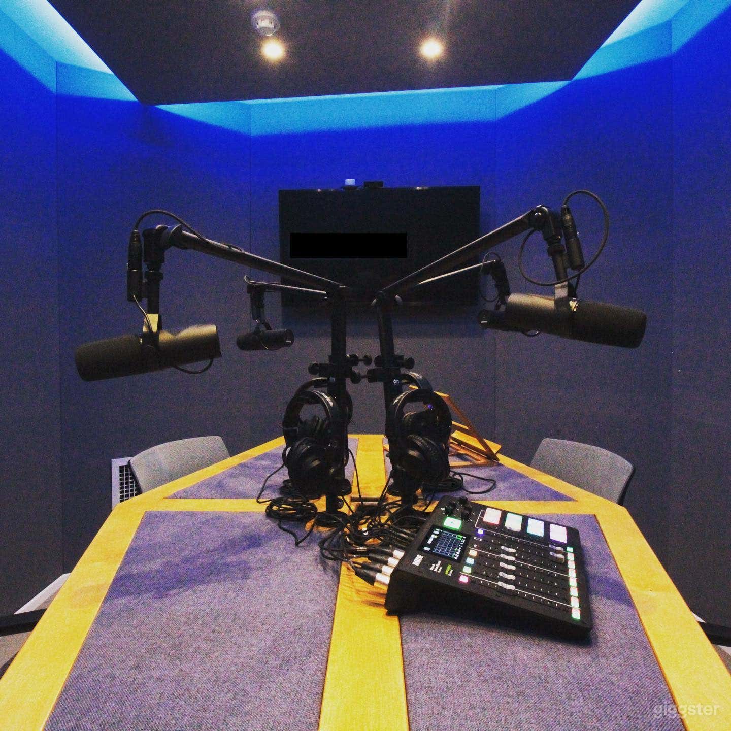 Well Equipped Modern Sound Studio in Brighton Photo 3