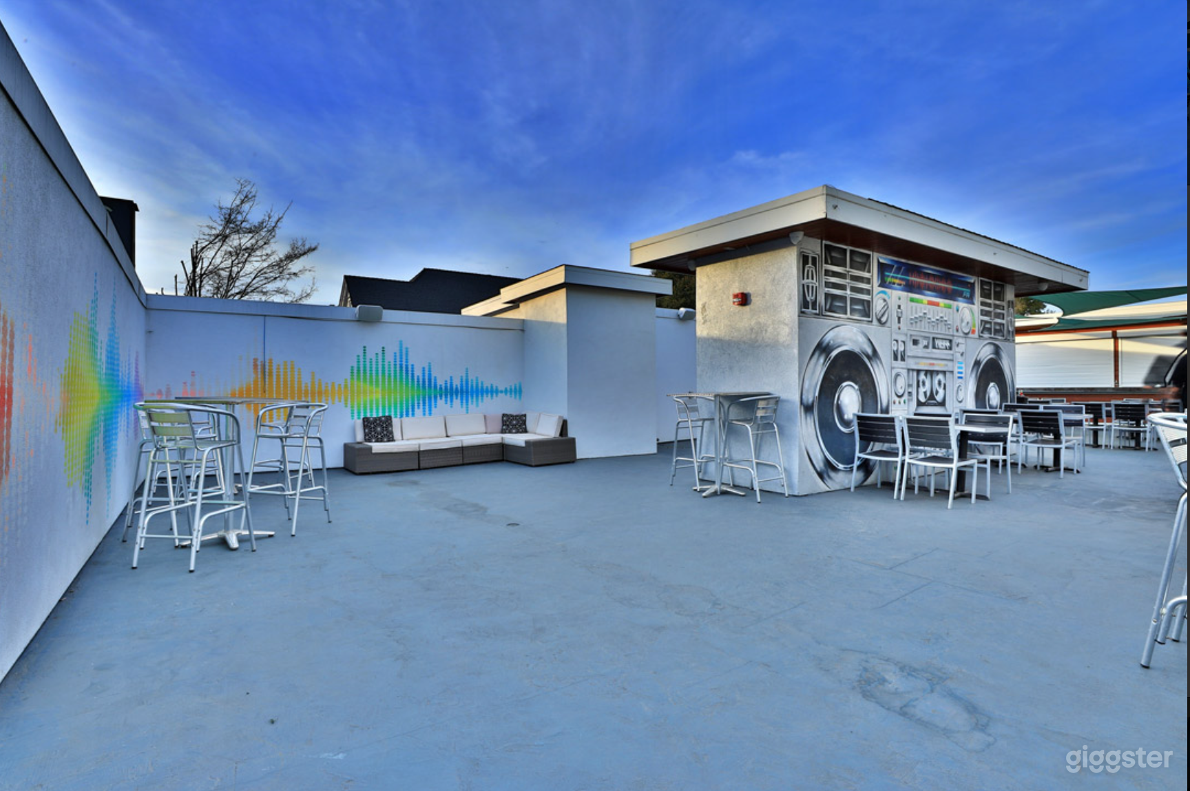 Sky Lounge Rooftop Photo 4