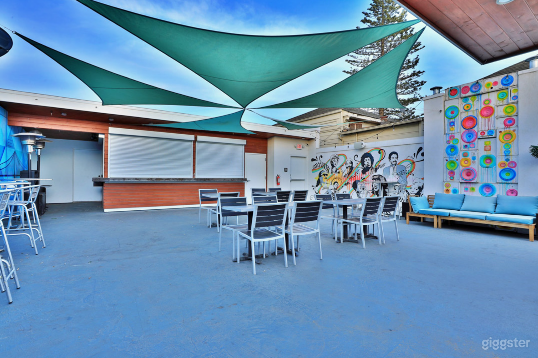 Sky Lounge Rooftop Photo 3