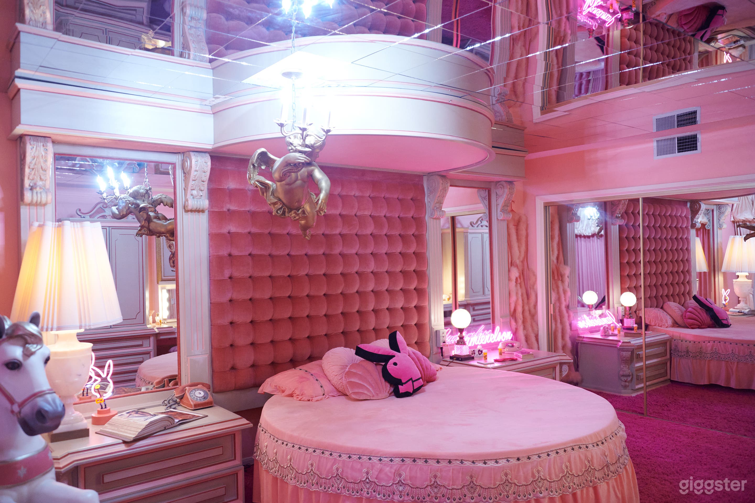 Vintage Pink Hollywood Regency Home Photo 1