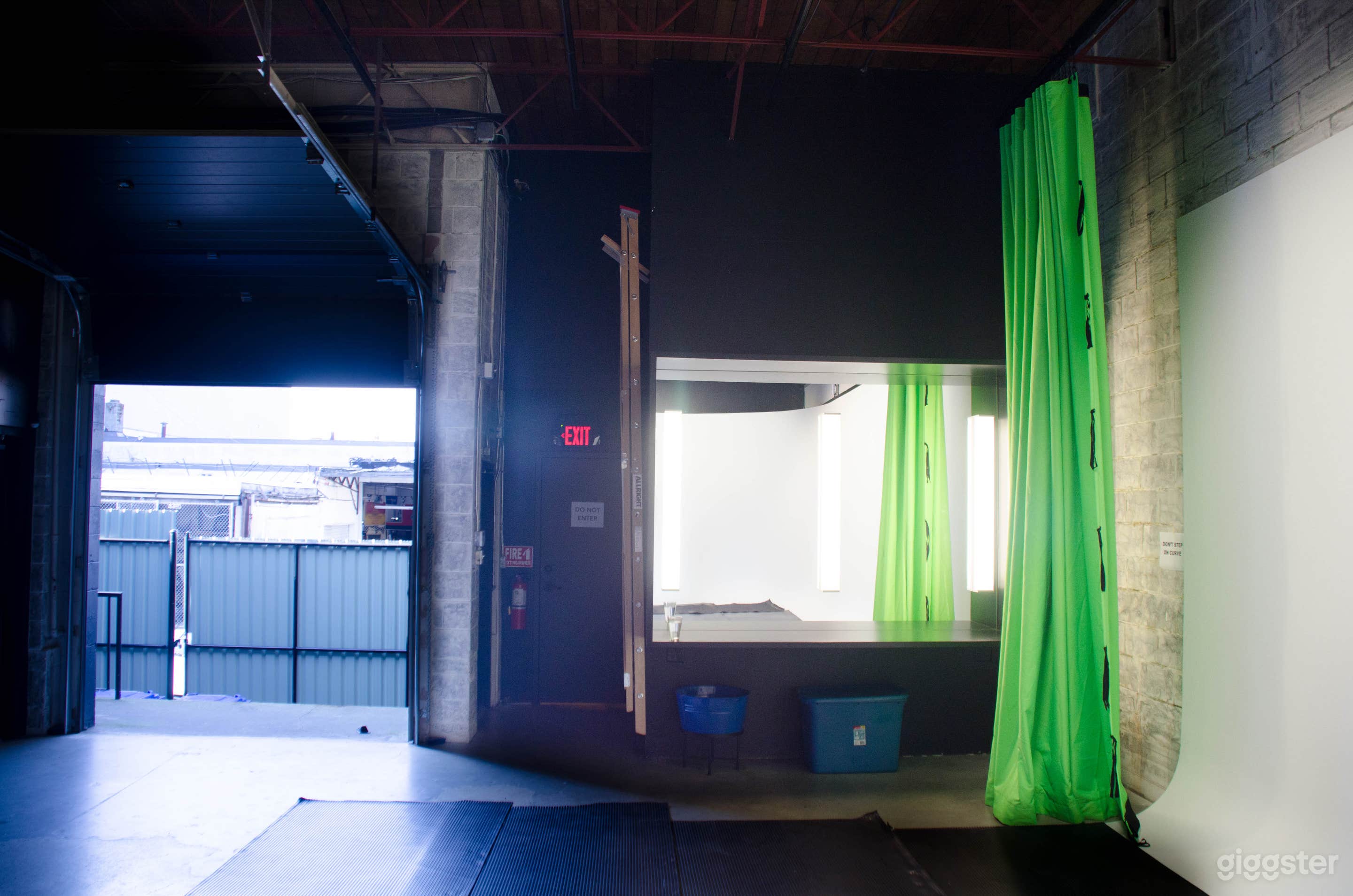 Modern Railtown Photo Video Studio Photo 4