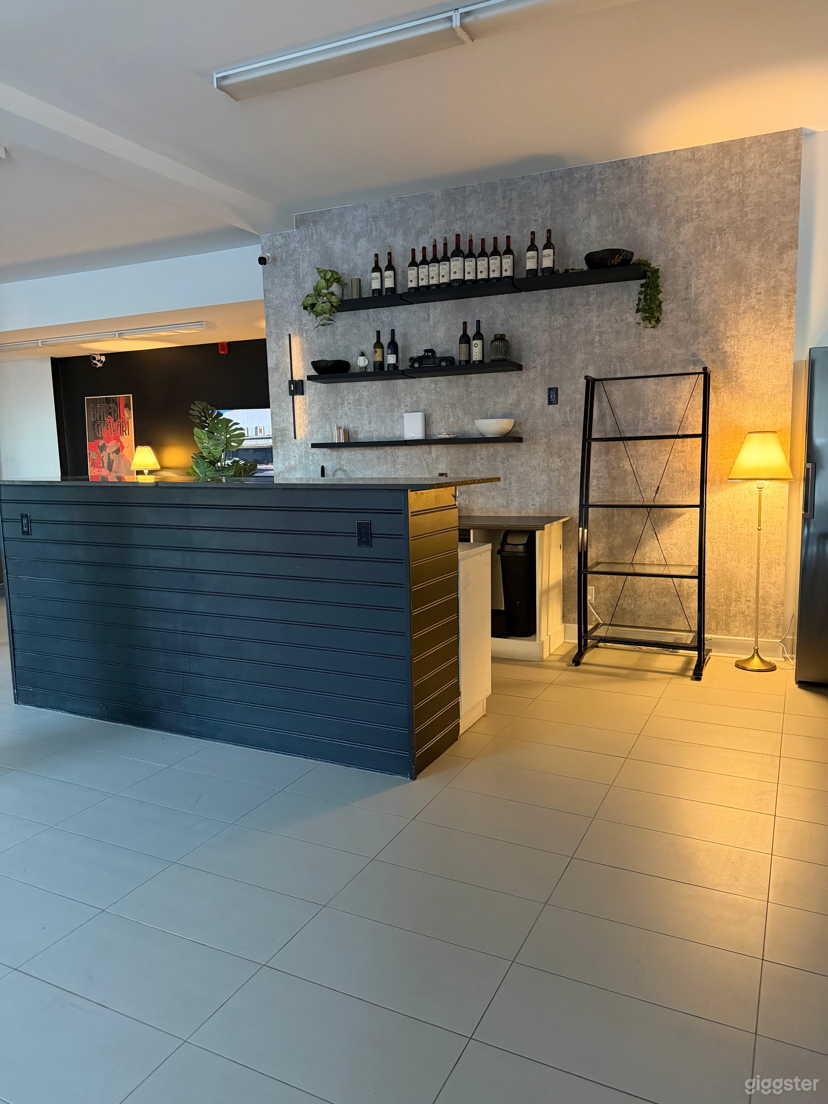 Modern Central Montreal Event Space with Full Bar Photo 1