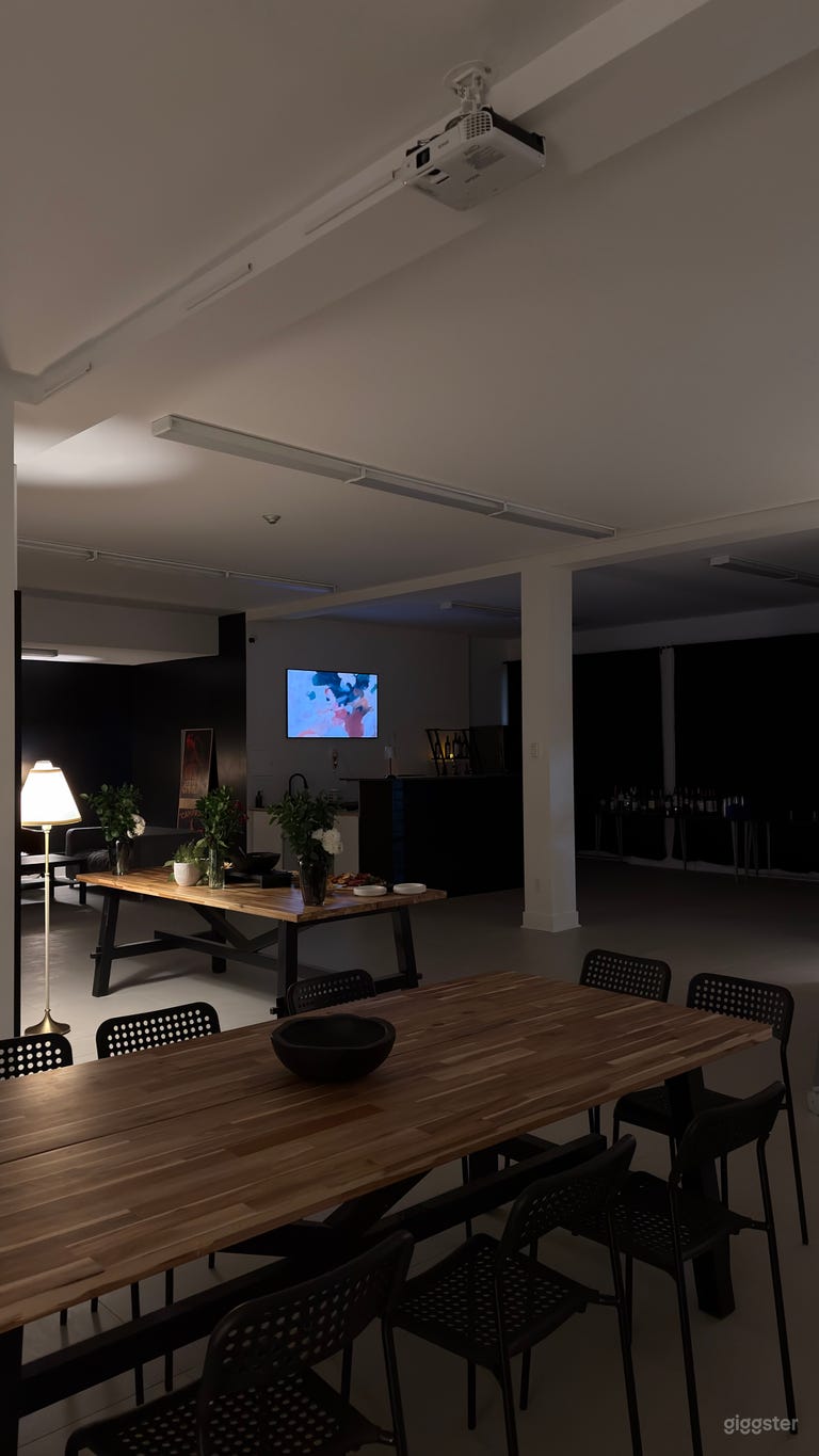  Modern Central Montreal Event Space with Full Bar 