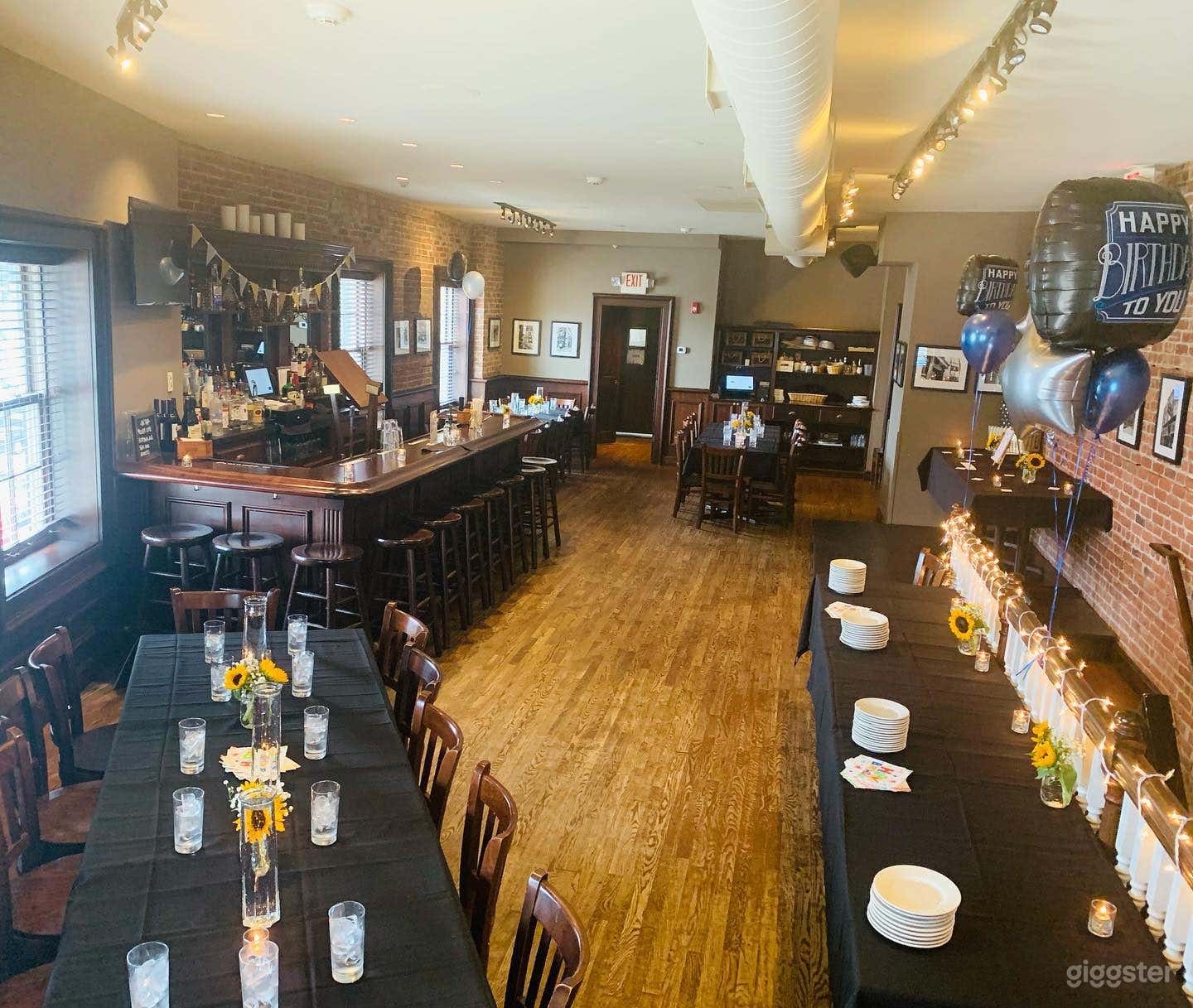 Norwalk's Bar &amp; Restaurant with Fun and Cozy Pub Atmosphere (Entire Venue Buyout) Photo 4