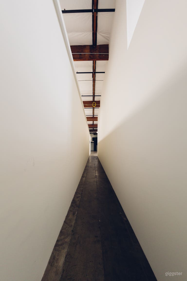  Photo Studio | Small Stage  