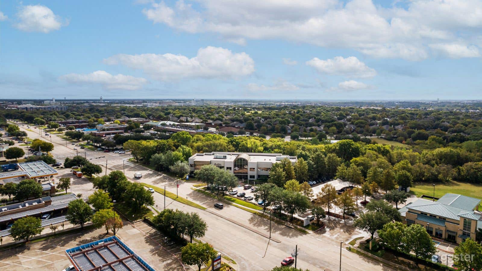 Stylish, Executive Meeting Room in Allen, TX Photo 3