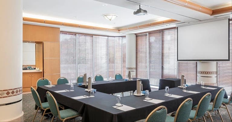  Waratah Meeting Room 