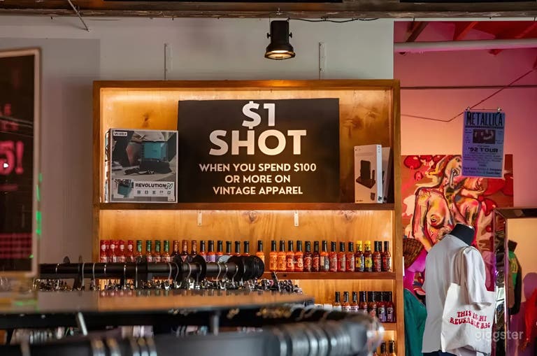  House of Vintage – Bar, Thrift Shop & Taco Spot with a Retro Party Vibe 