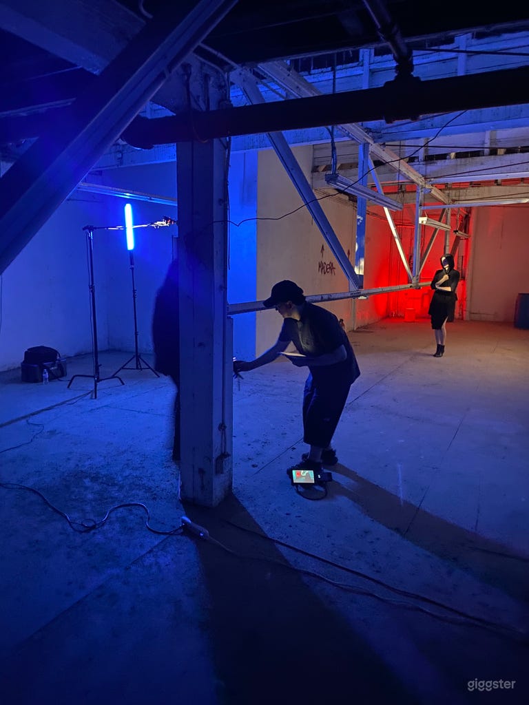  3000 Sqft raw industrial room with sawtooth windows 