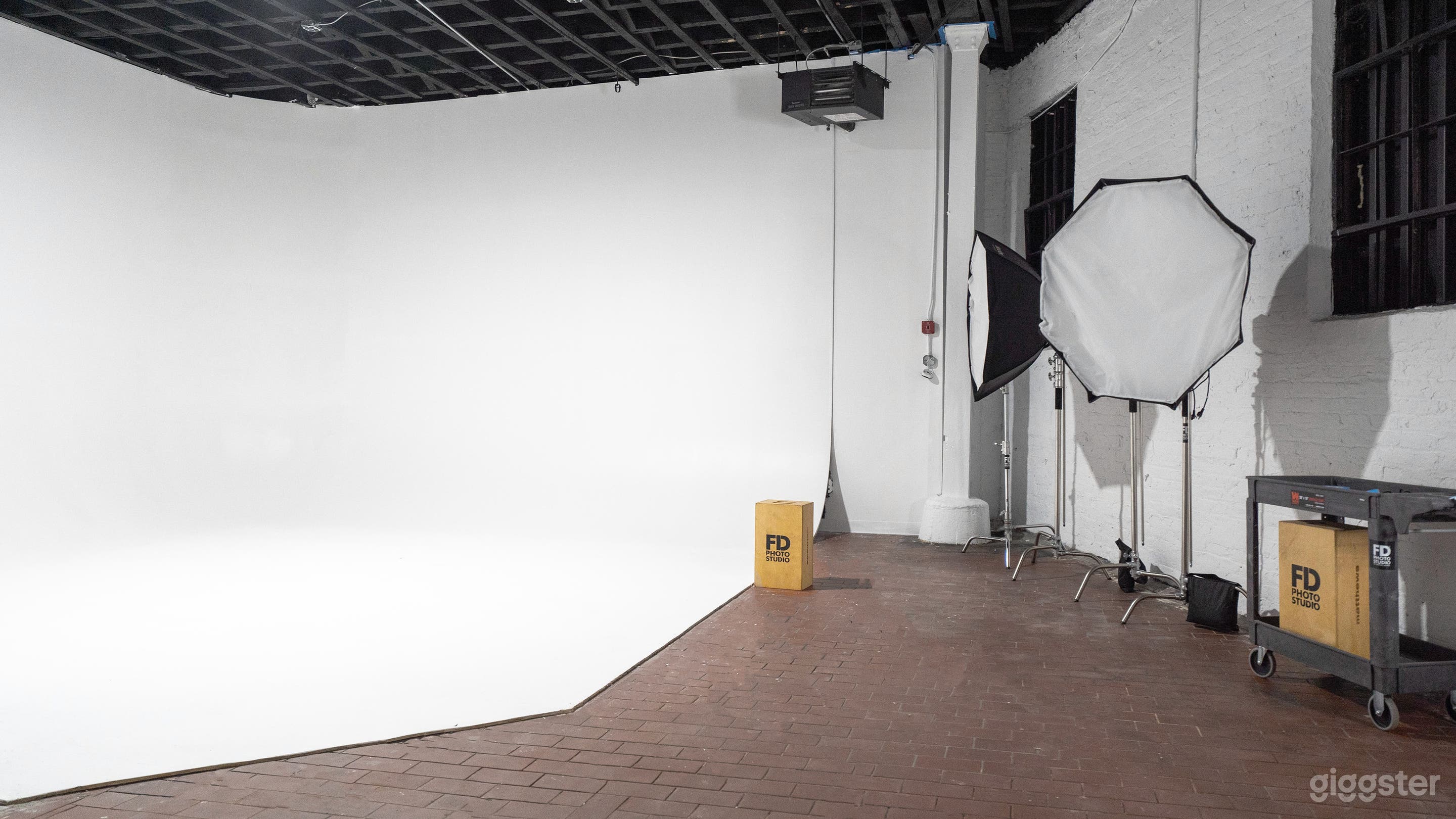 Blackout Photo Studio with Large corner Cyc Wall Photo 1