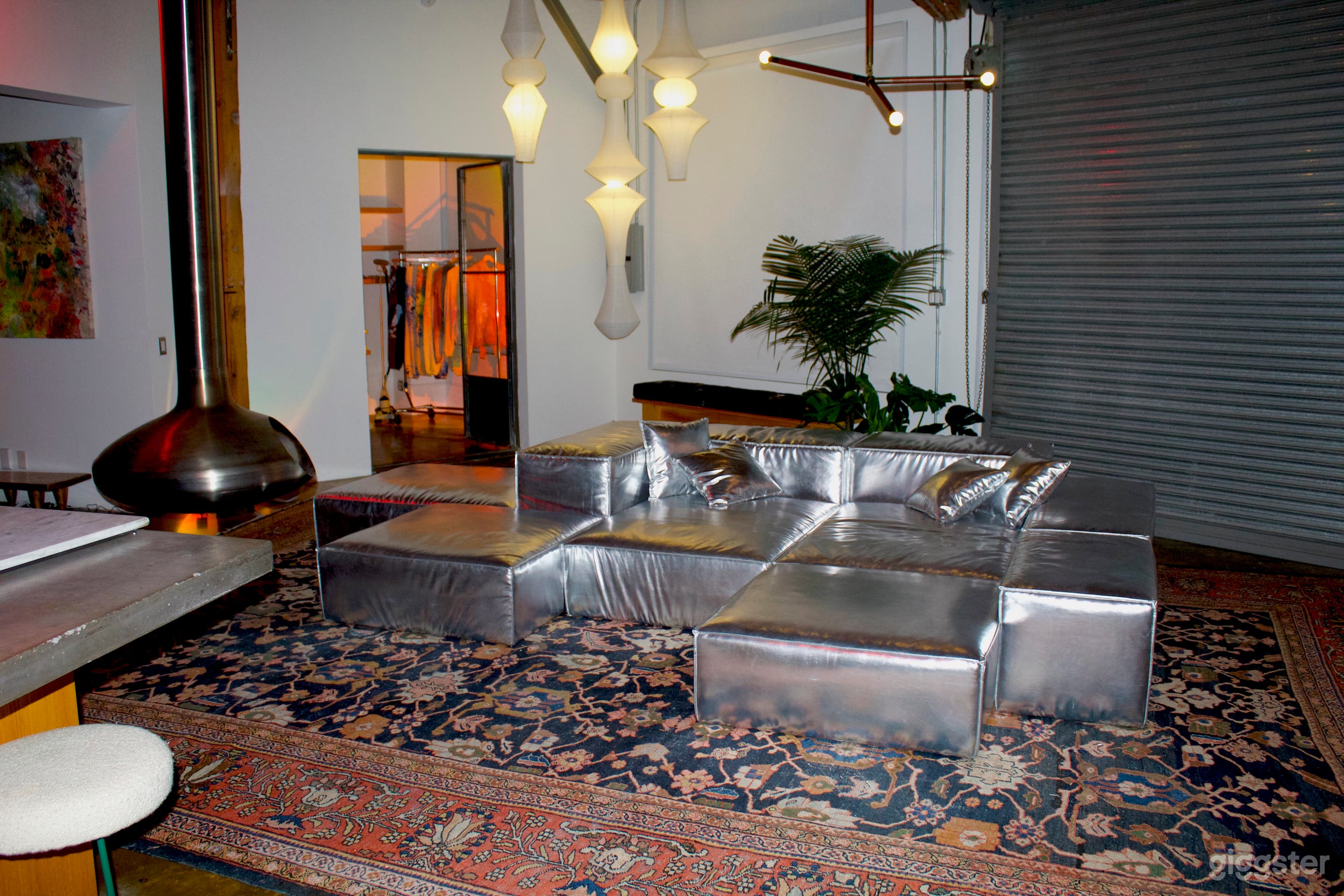 Sexy Industrial Artists Loft Photo 2