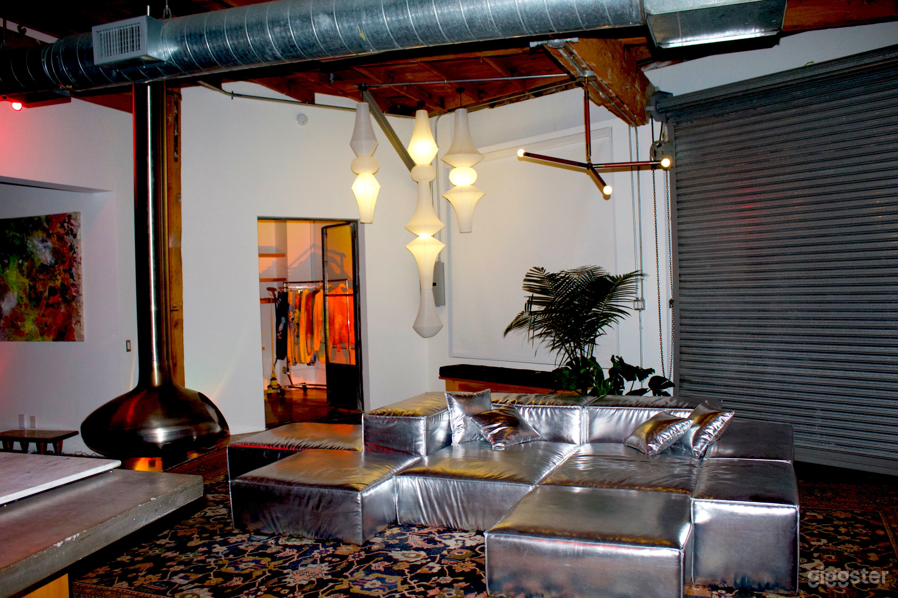 Sexy Industrial Artists Loft Photo 3