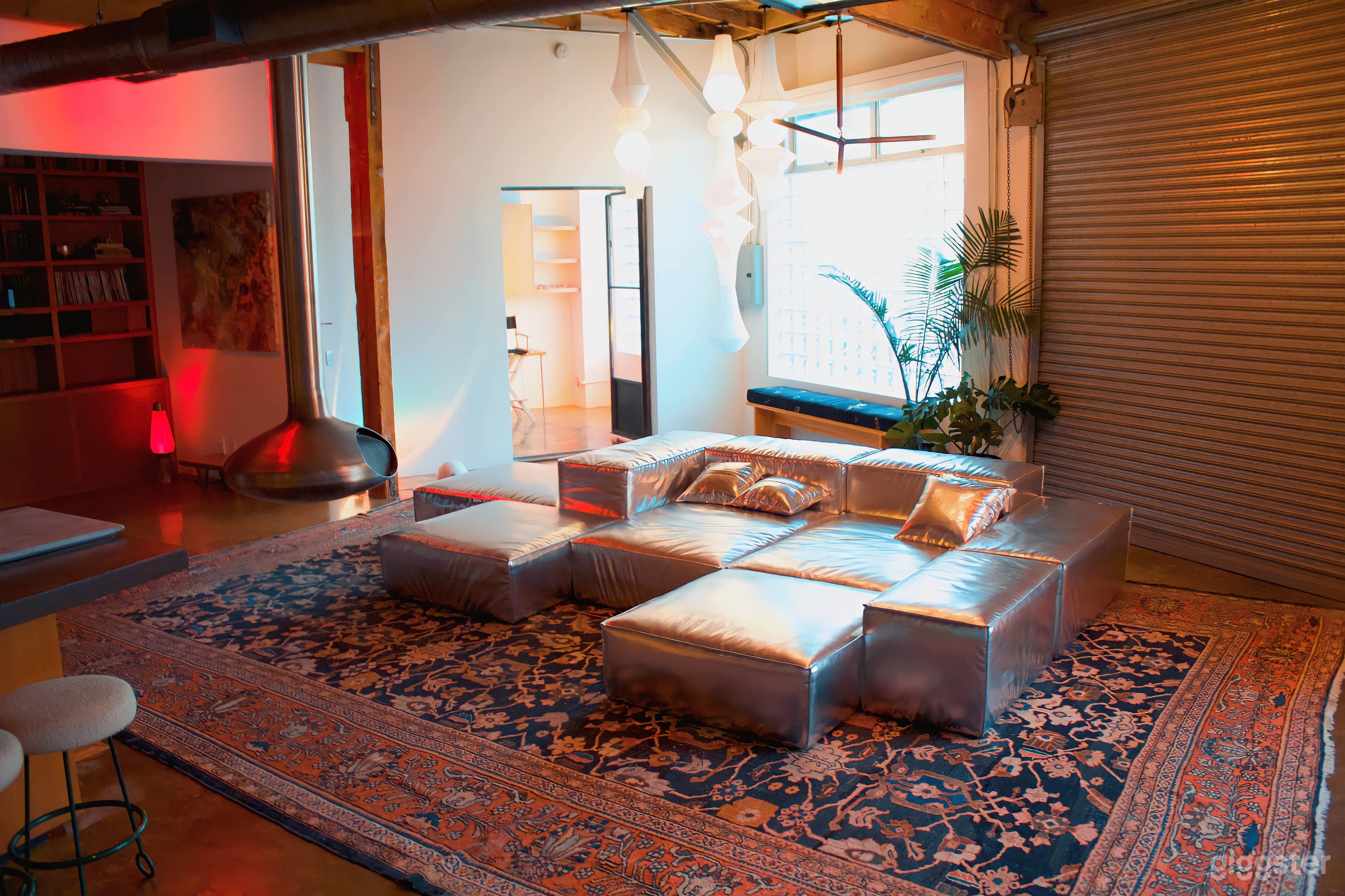 Sexy Industrial Artists Loft Photo 1