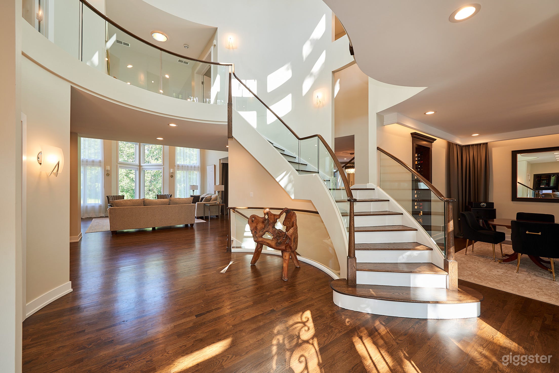 Secluded Mansion in Riverwoods Photo 1