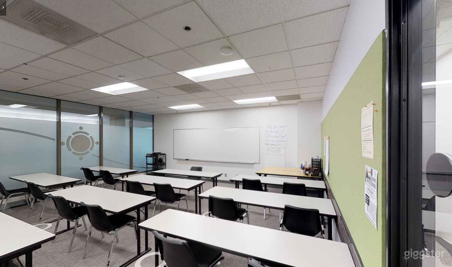 Spacious and Well-Equipped Classroom in Portland Photo 2