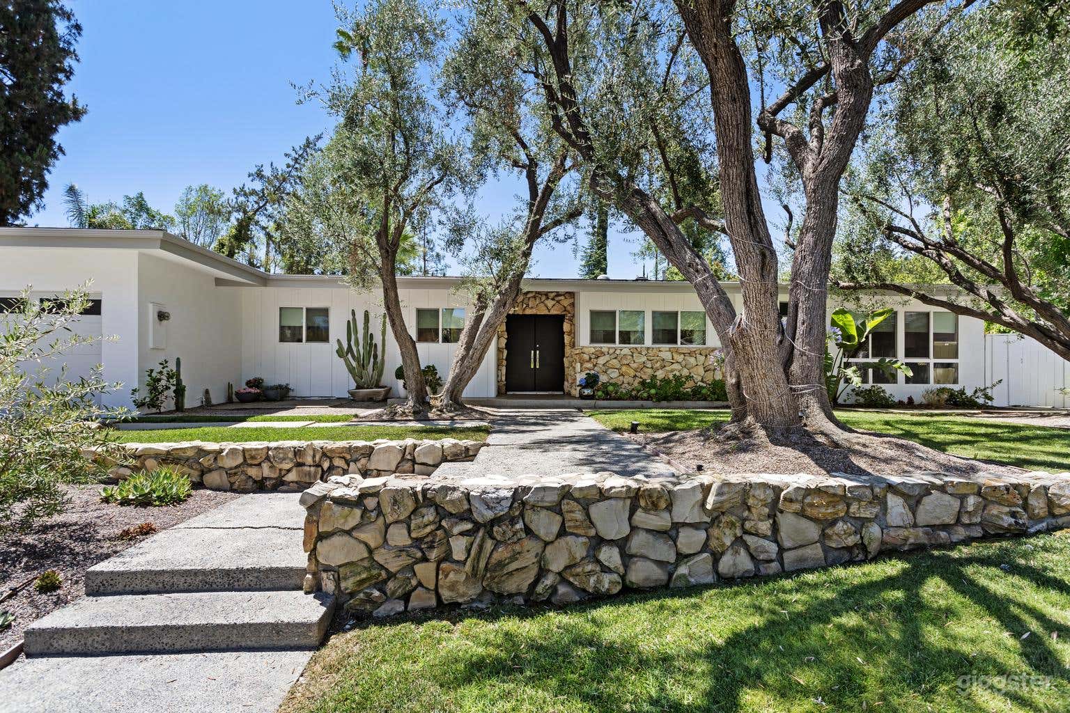 Modern Mid-Century Ranch Home Photo 1