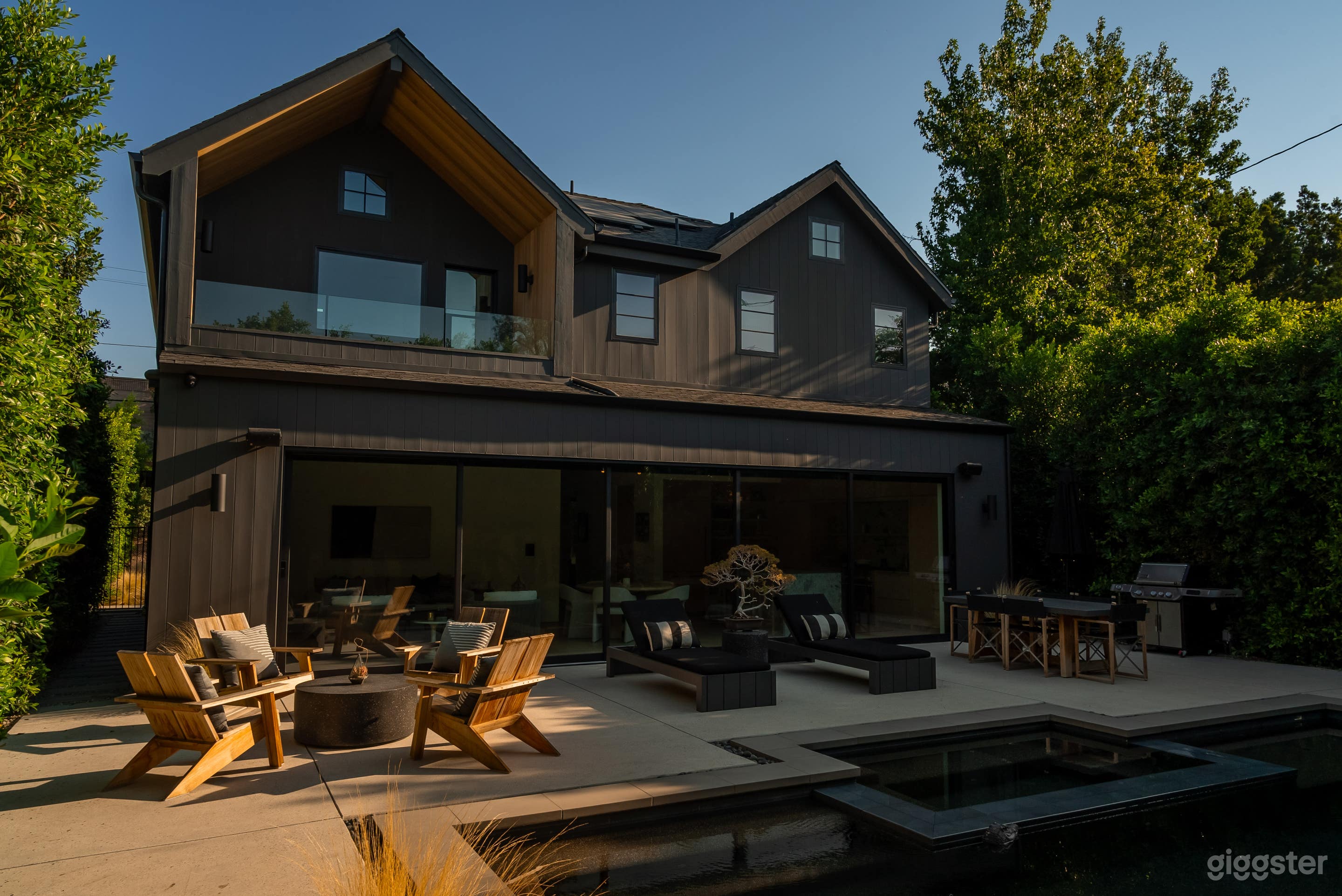 A very Zen Scandinavian farmhouse oasis in Valley Village! Photo 4