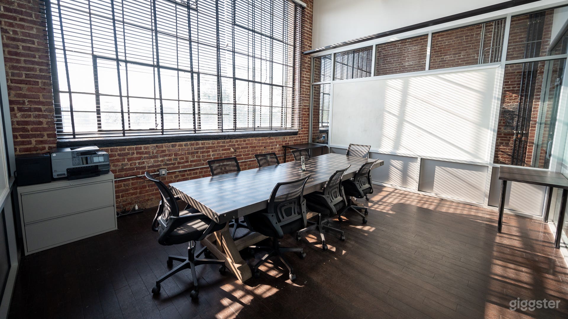 Creative Conference Room Photo 1