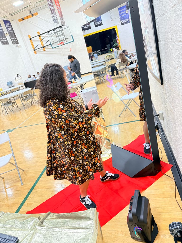  Flexible setup for photo/video & content creations. 