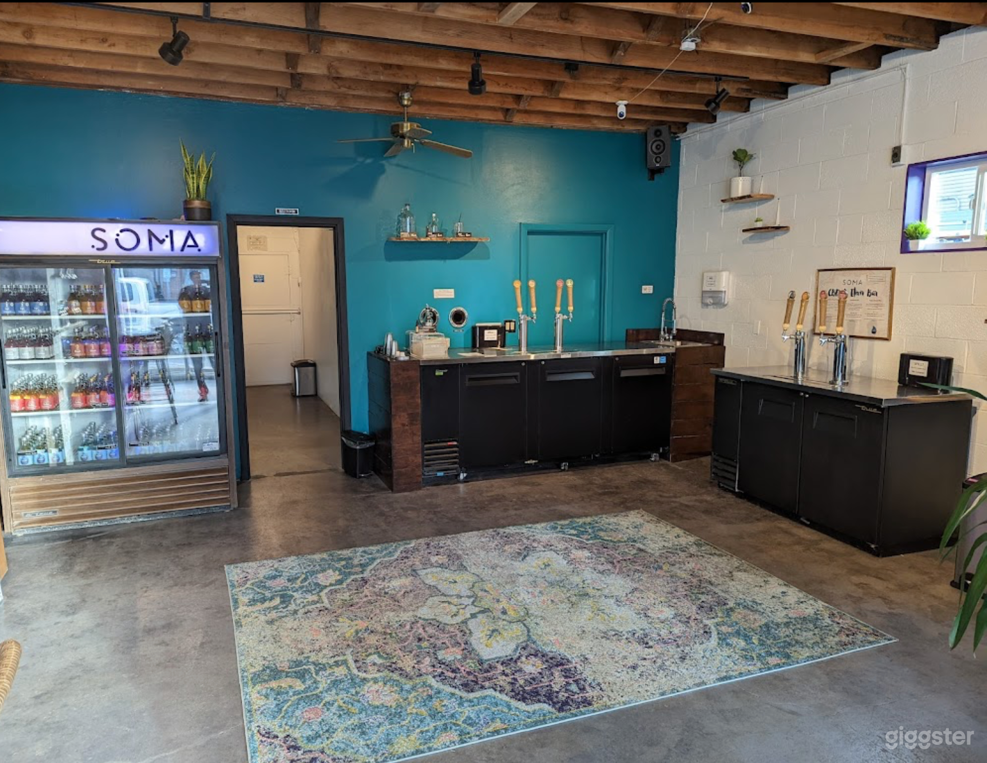 Welcoming Taproom in Vancouver  Photo 3