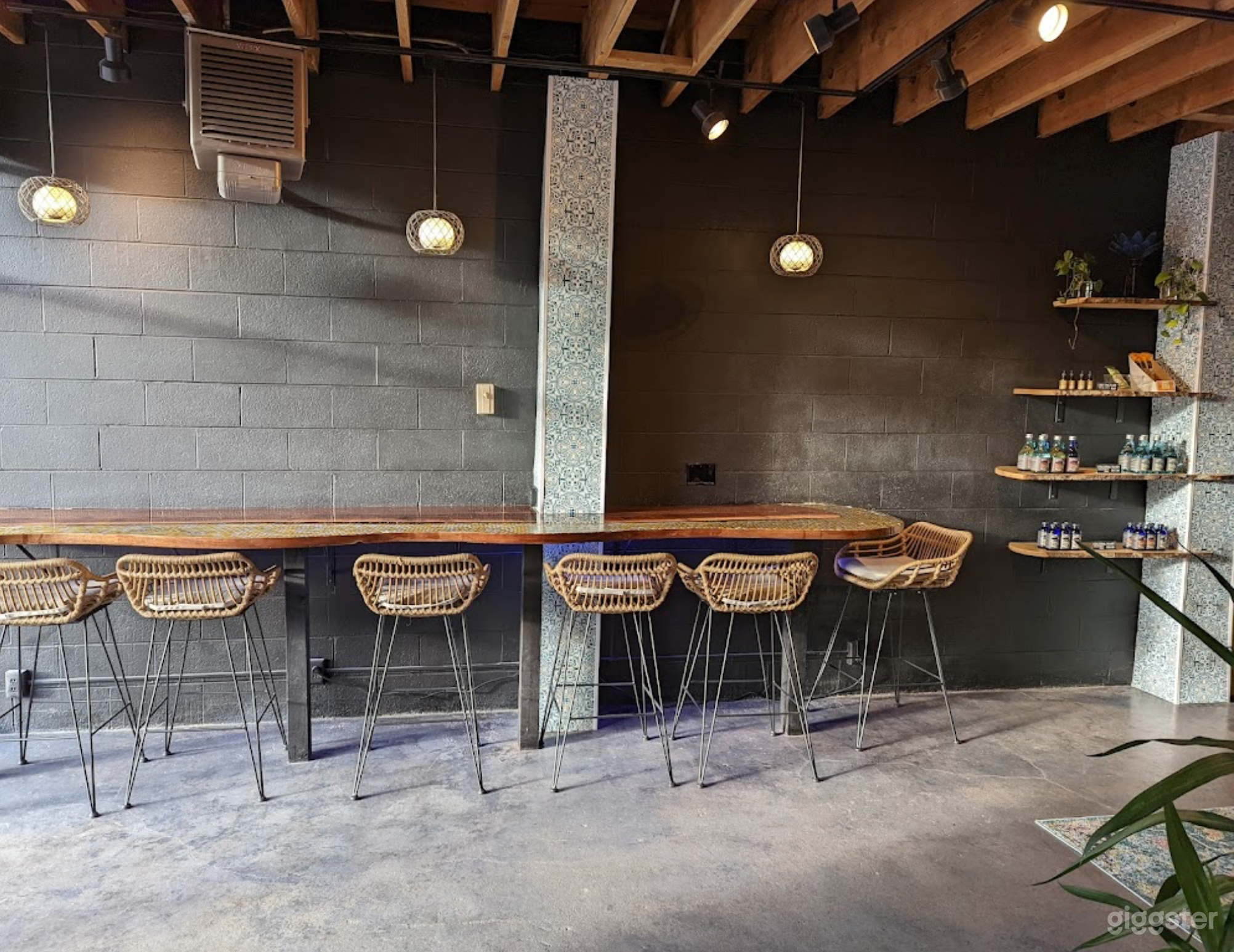 Welcoming Taproom in Vancouver  Photo 2