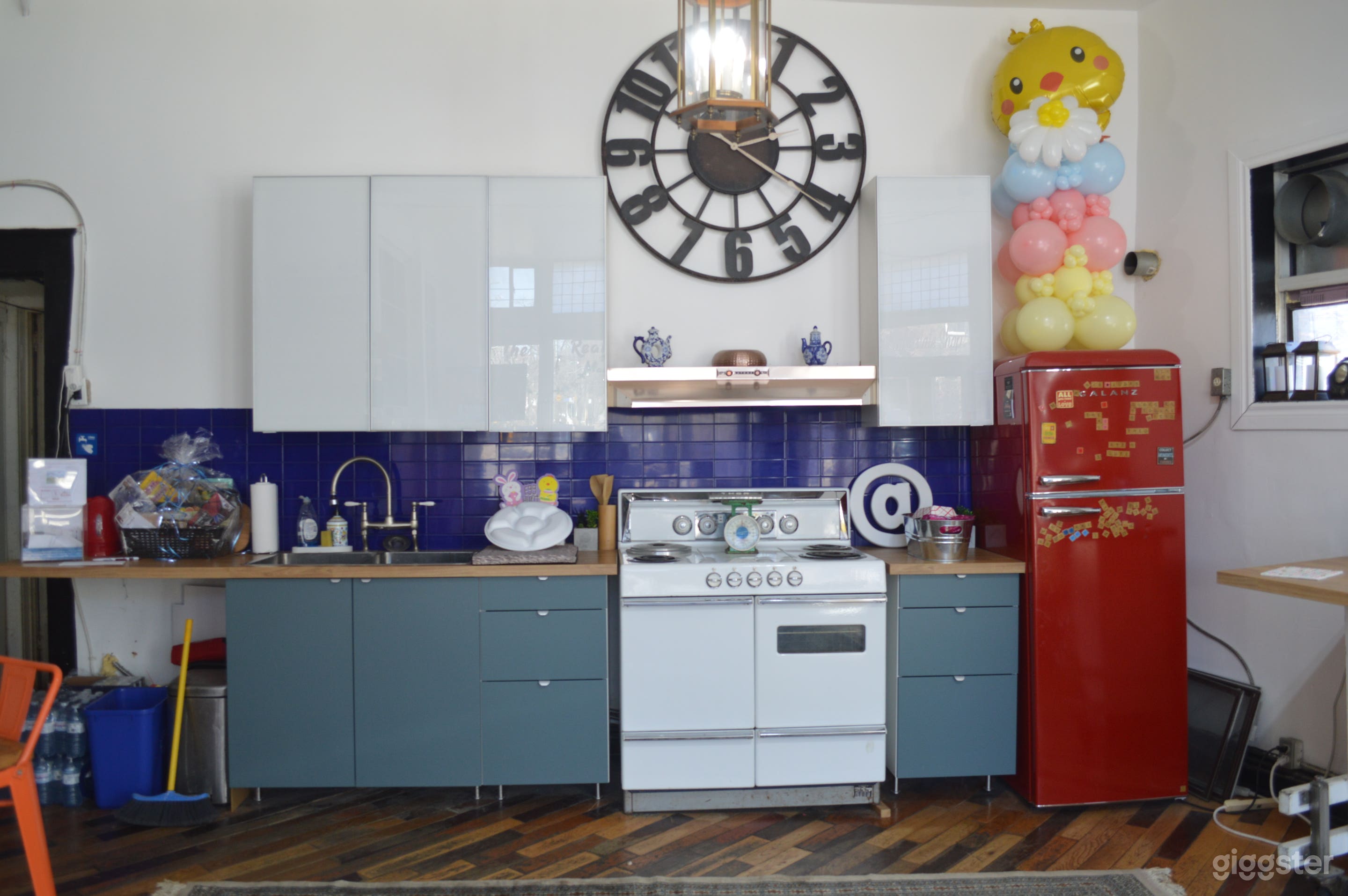 Open Concept Character Filled Street Level Space Photo 2