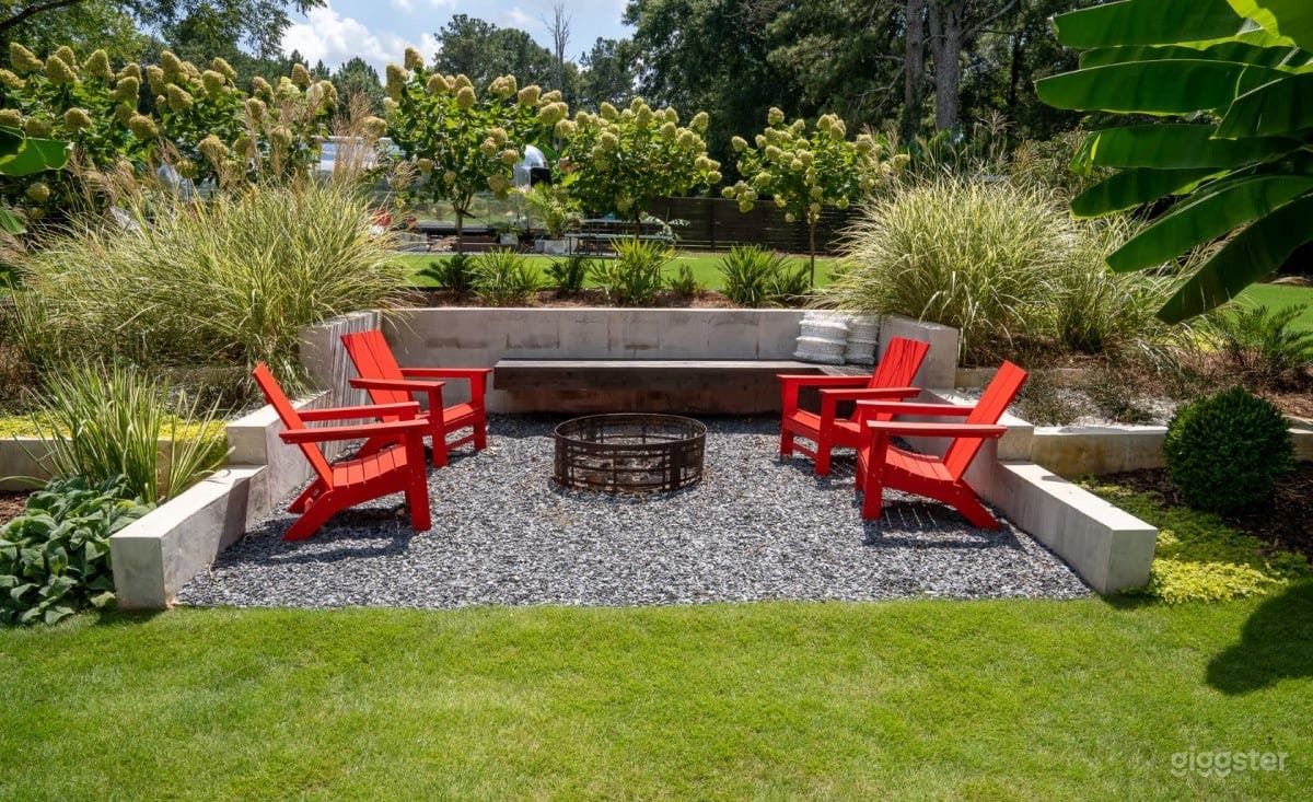 Midcentury Home with Pool in Alpharetta Photo 4