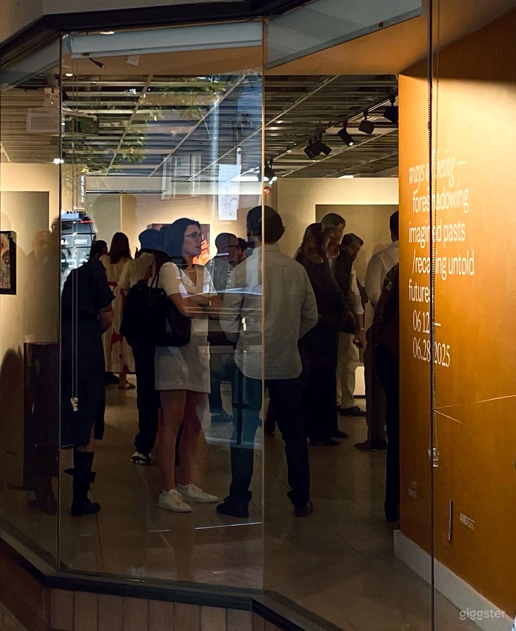 Modern Creative Studio &amp; Gallery Space Photo 2