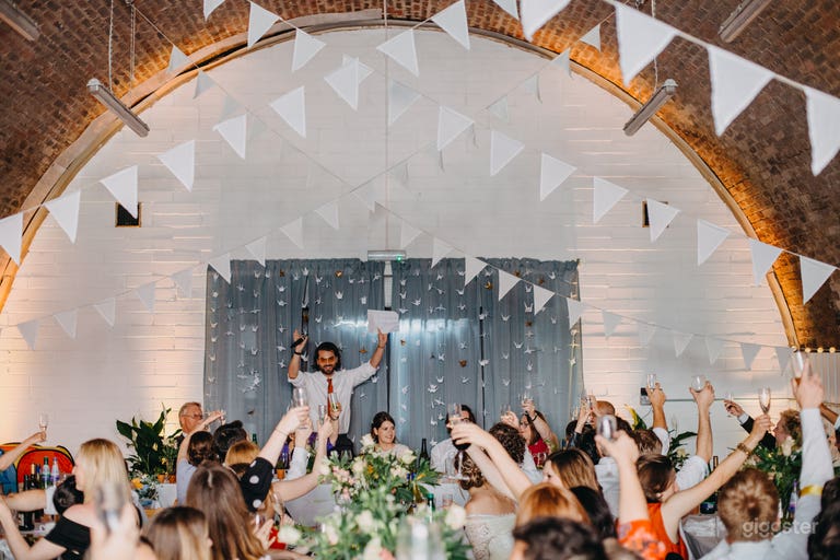  An Alluring Industrial Style Venue in London 