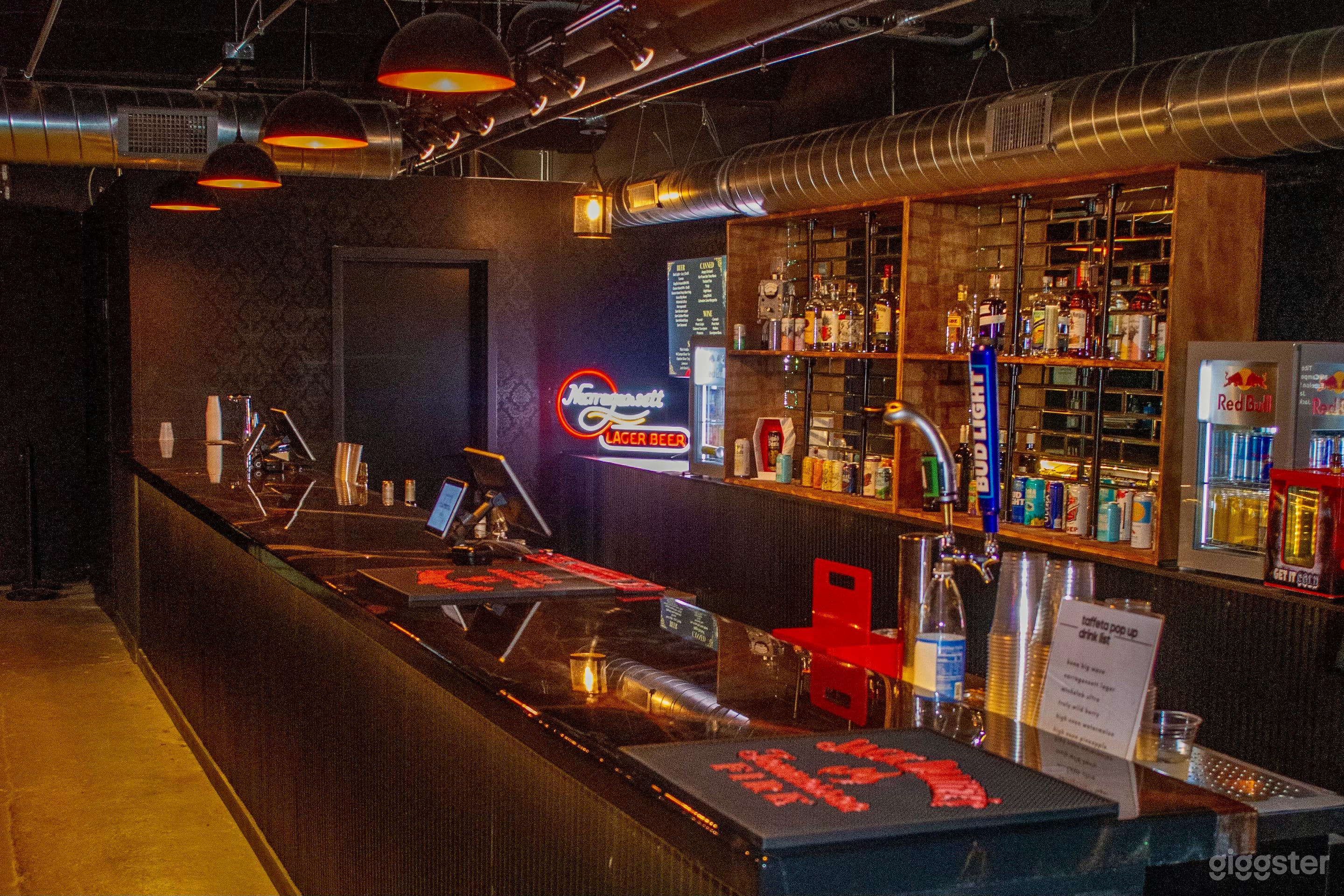 Music Venue with industrial charm Photo 4