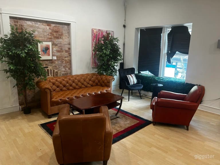  Charming Gallery — Where Ideas, Community & Wellness Meet 