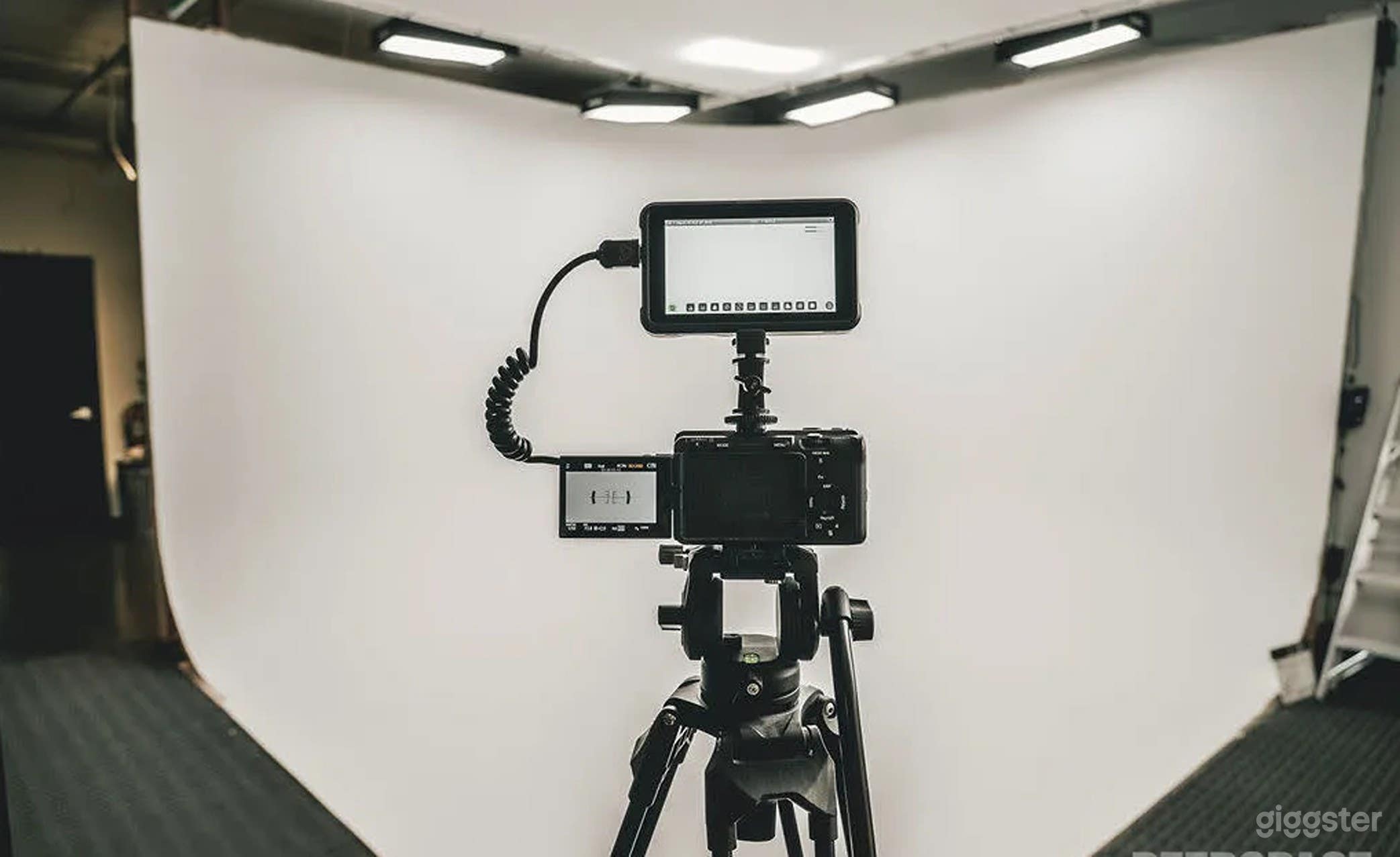 Studio 2 With U-Shaped Cyc wall at 15’x14'x15′ Photo 1