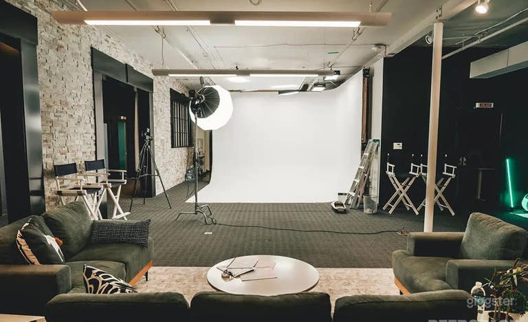  Studio 2 With U-Shaped Cyc wall at 15’x14'x15′ 