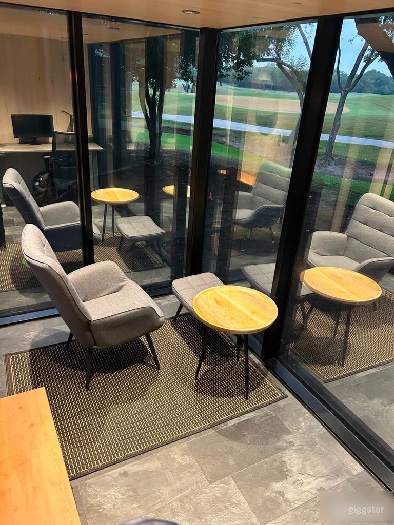  Private Office with a Panoramic View 