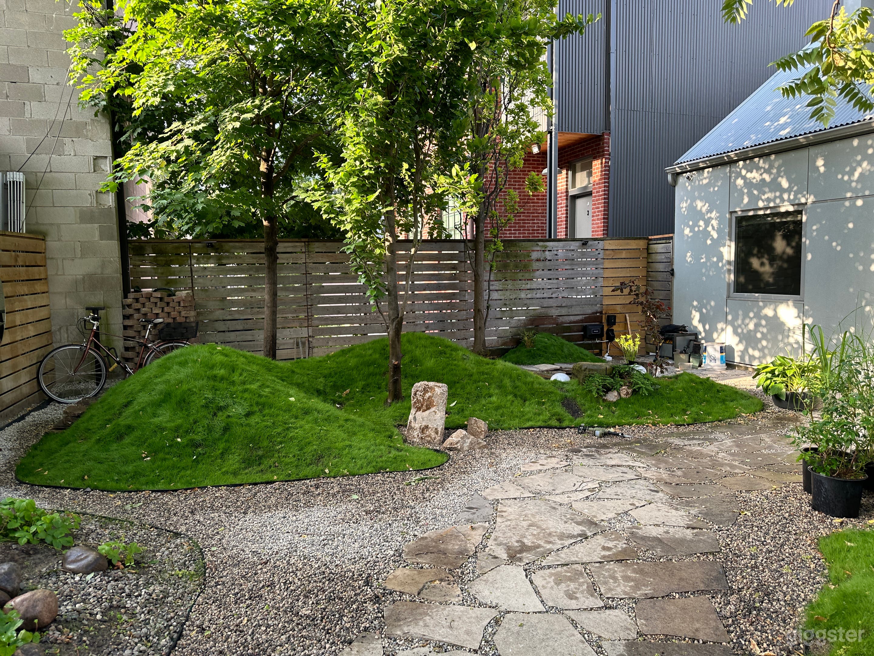 Modern Hideaway In The Heart Of Downtown Toronto Photo 2