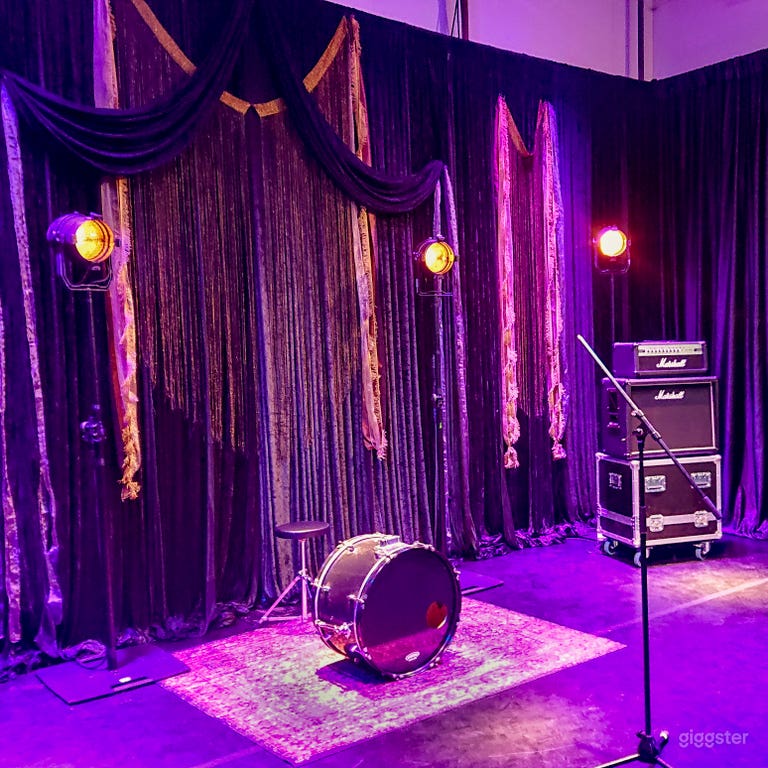  Studio on North Wales Border - Multiple Spaces  