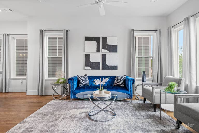  Rooftop Terrace Modern Home with Open Floorplan 