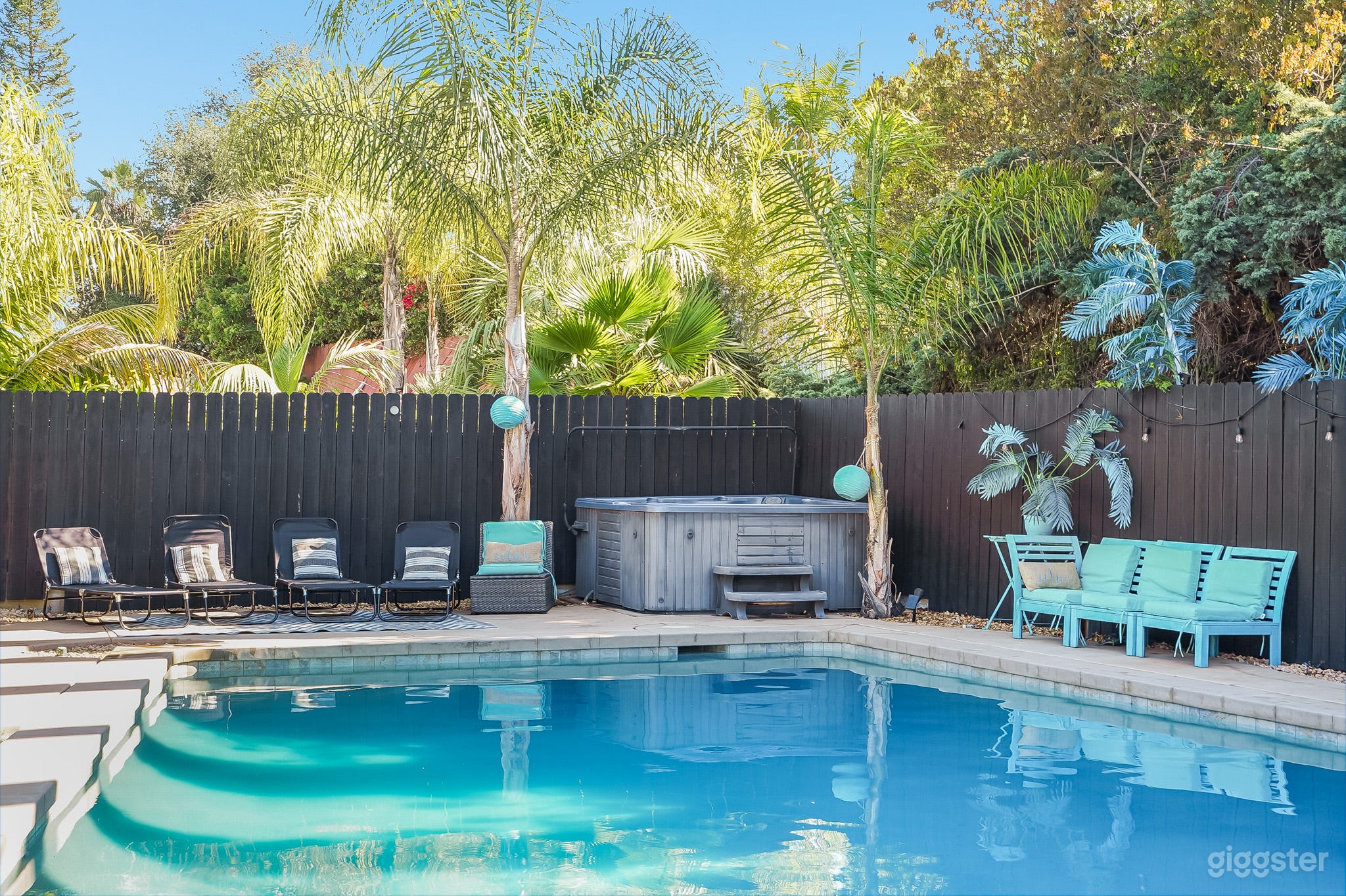 HGTV Style Coastal Retreat! Photo 2