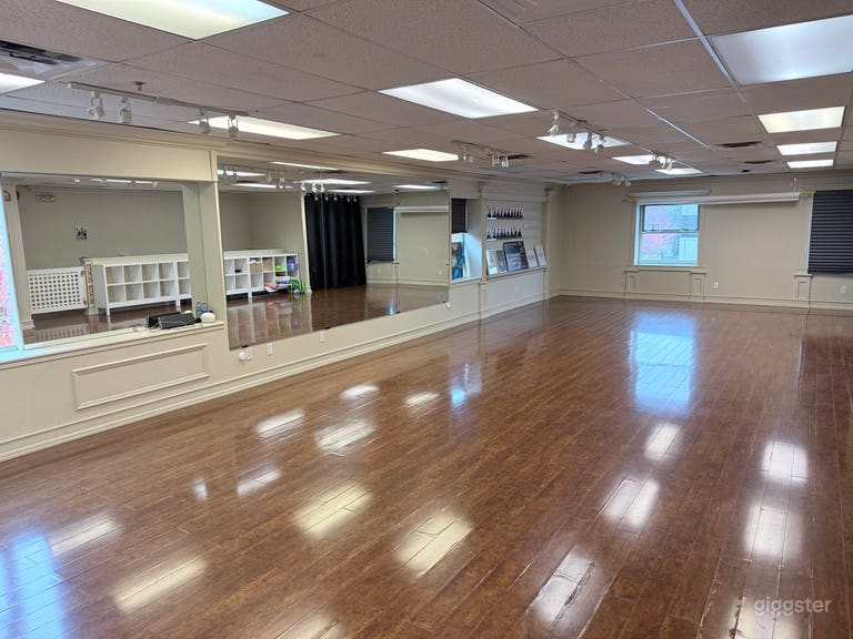  Photography And Production Studio 