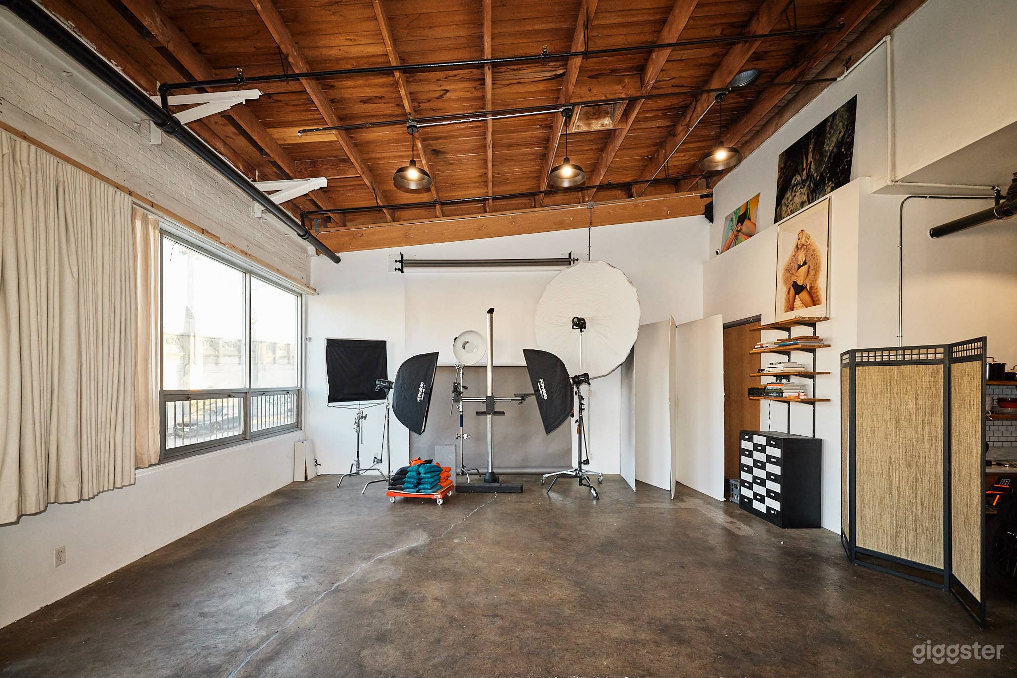 Luminous Arts District Studio Photo 2