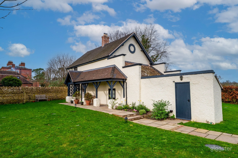  The Garden Cottage 