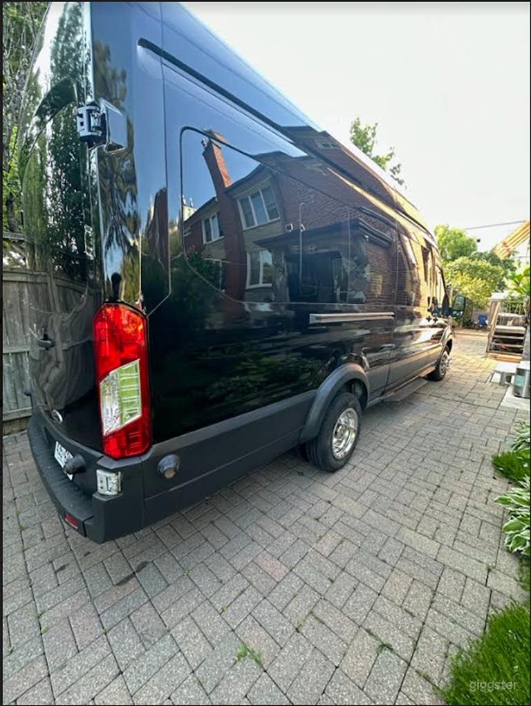  Van Ford Transit de 14 pasajeros 