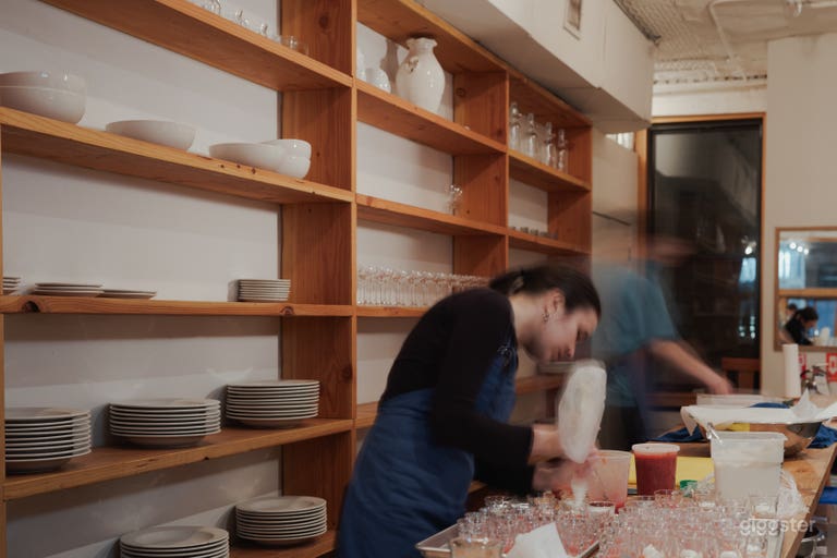  LEE'S - Private Dining Room 