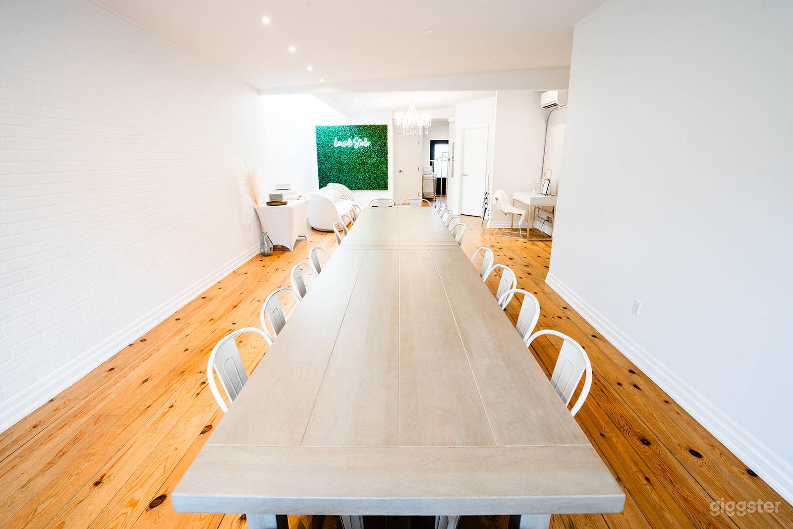 Our pair of stunning farmhouse tables can each accommodate 12 guests, beautifully paired with our distressed-white chairs. Together, they can comfortably seat 24 individuals when placed separately or 20 guests when joined together.